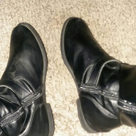 Boots - Picture 3 of 3